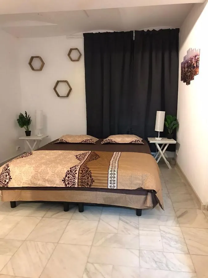 Large Apartment City Centre Bucharest Romania